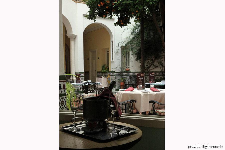 Hotel Cervantes Seville Luaran gambar