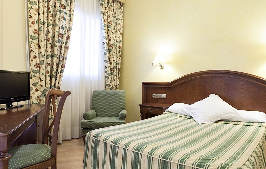 Hotel Cervantes Seville Luaran gambar